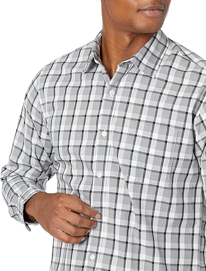 Amazon Essentials Men's Regular-Fit Long-Sleeve Casual Poplin Shirt